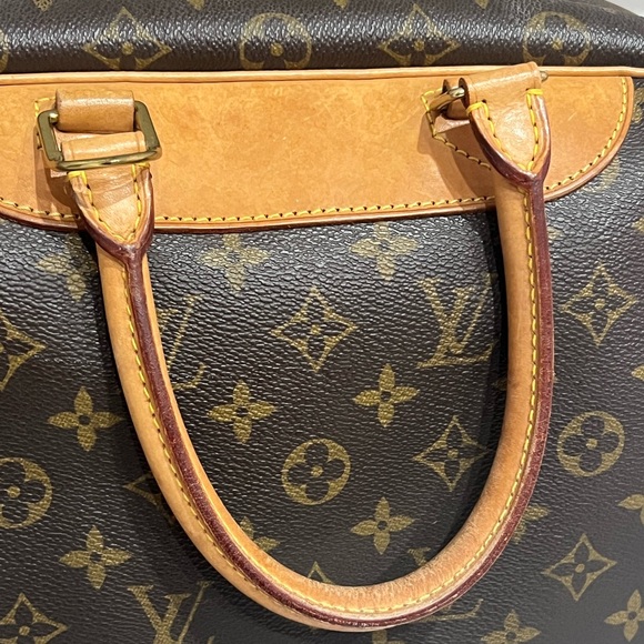 Louis Vuitton Deauville - Picture 11 of 17